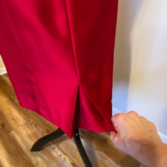 Ann Taylor Red Silk Dress, Sleeveless, Size 4 - Picture 3 of 5